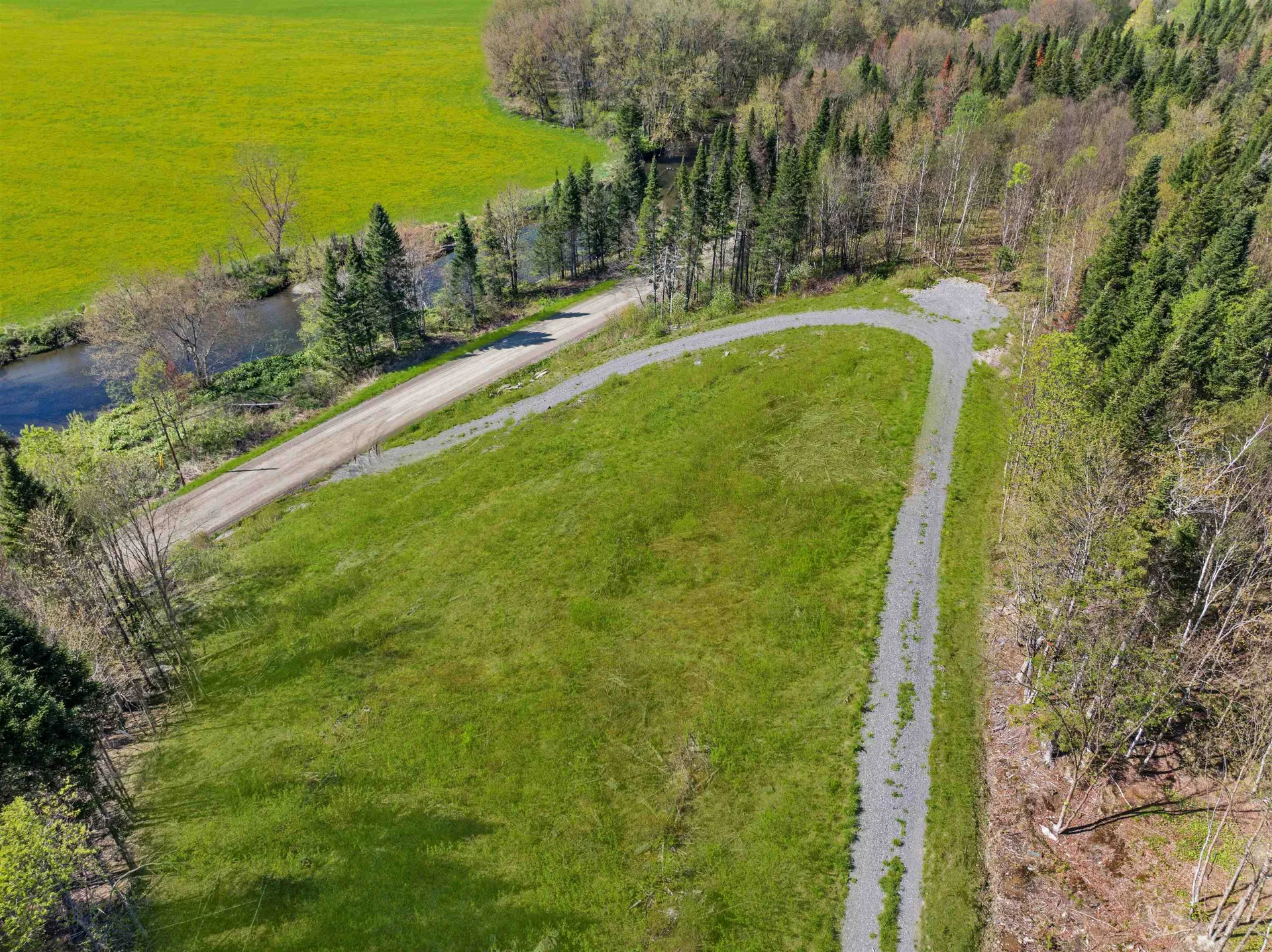 - Hall Stream Road Pittsburg NH 03592