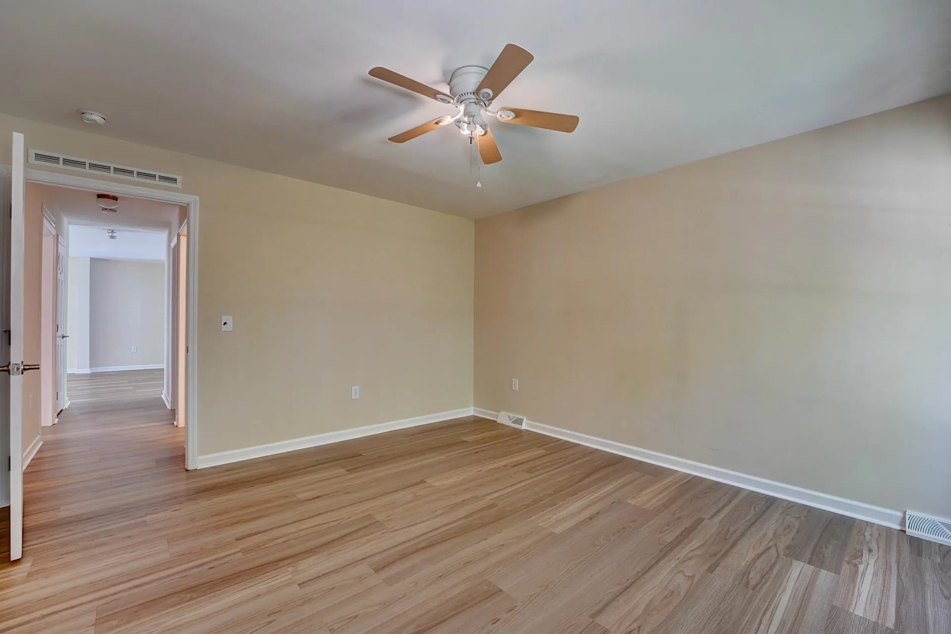 54 Aspen Way North Hampton NH 03862