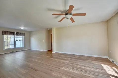 54 Aspen Way North Hampton NH 03862