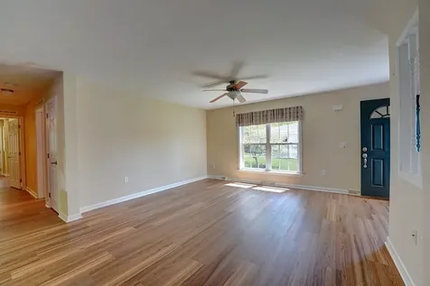 54 Aspen Way North Hampton NH 03862