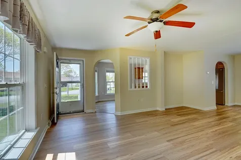 54 Aspen Way North Hampton NH 03862