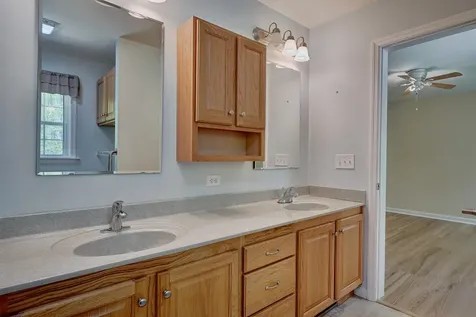 54 Aspen Way North Hampton NH 03862