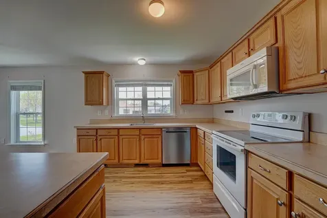 54 Aspen Way North Hampton NH 03862