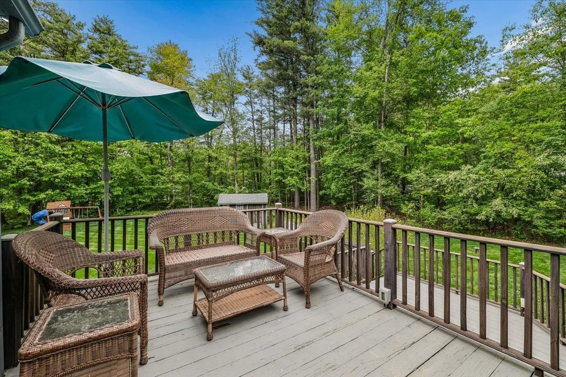 1 Dresden Way Londonderry NH 03053