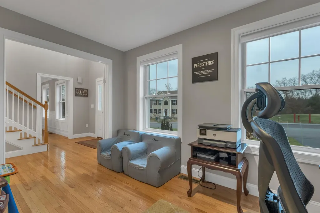 158 Standish Lane Hudson NH 03051