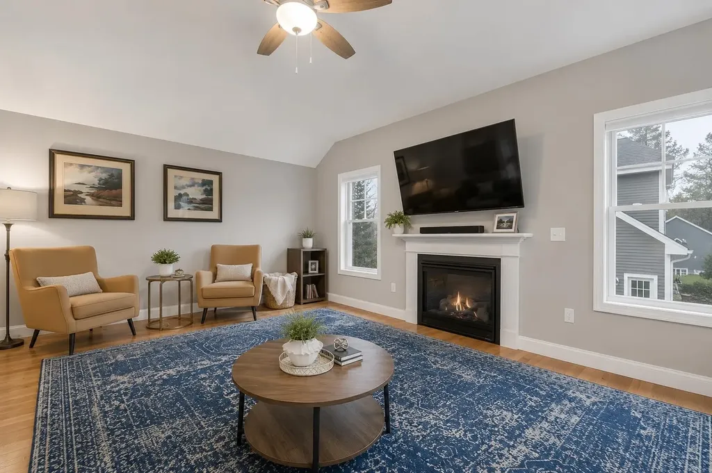 158 Standish Lane Hudson NH 03051
