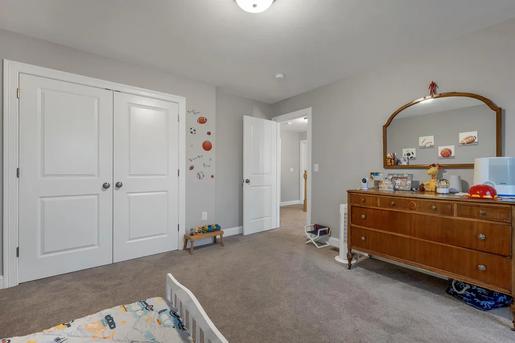 158 Standish Lane Hudson NH 03051