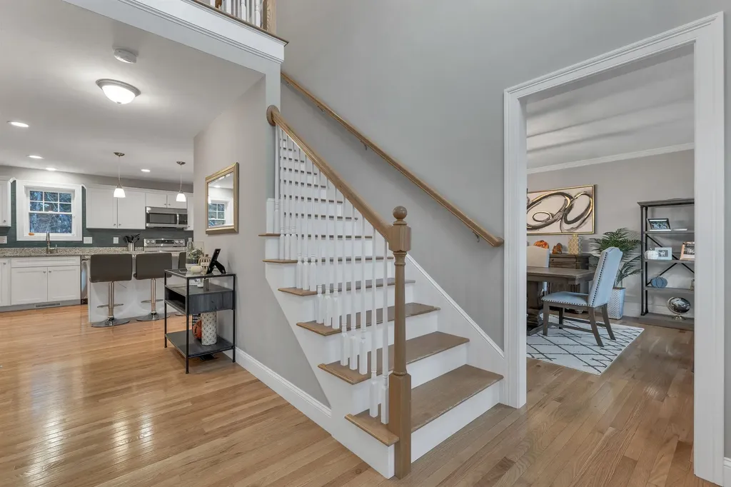158 Standish Lane Hudson NH 03051