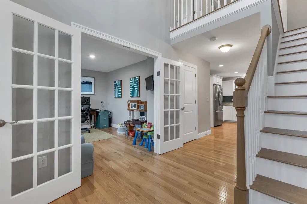 158 Standish Lane Hudson NH 03051