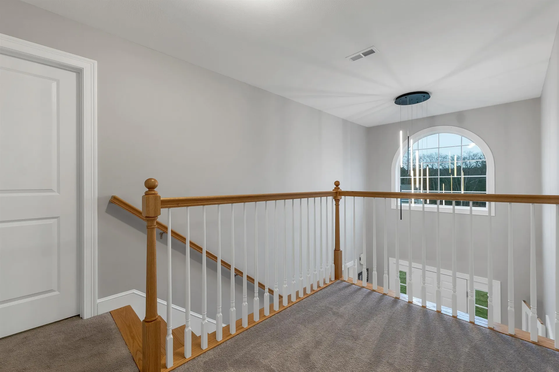 158 Standish Lane Hudson NH 03051
