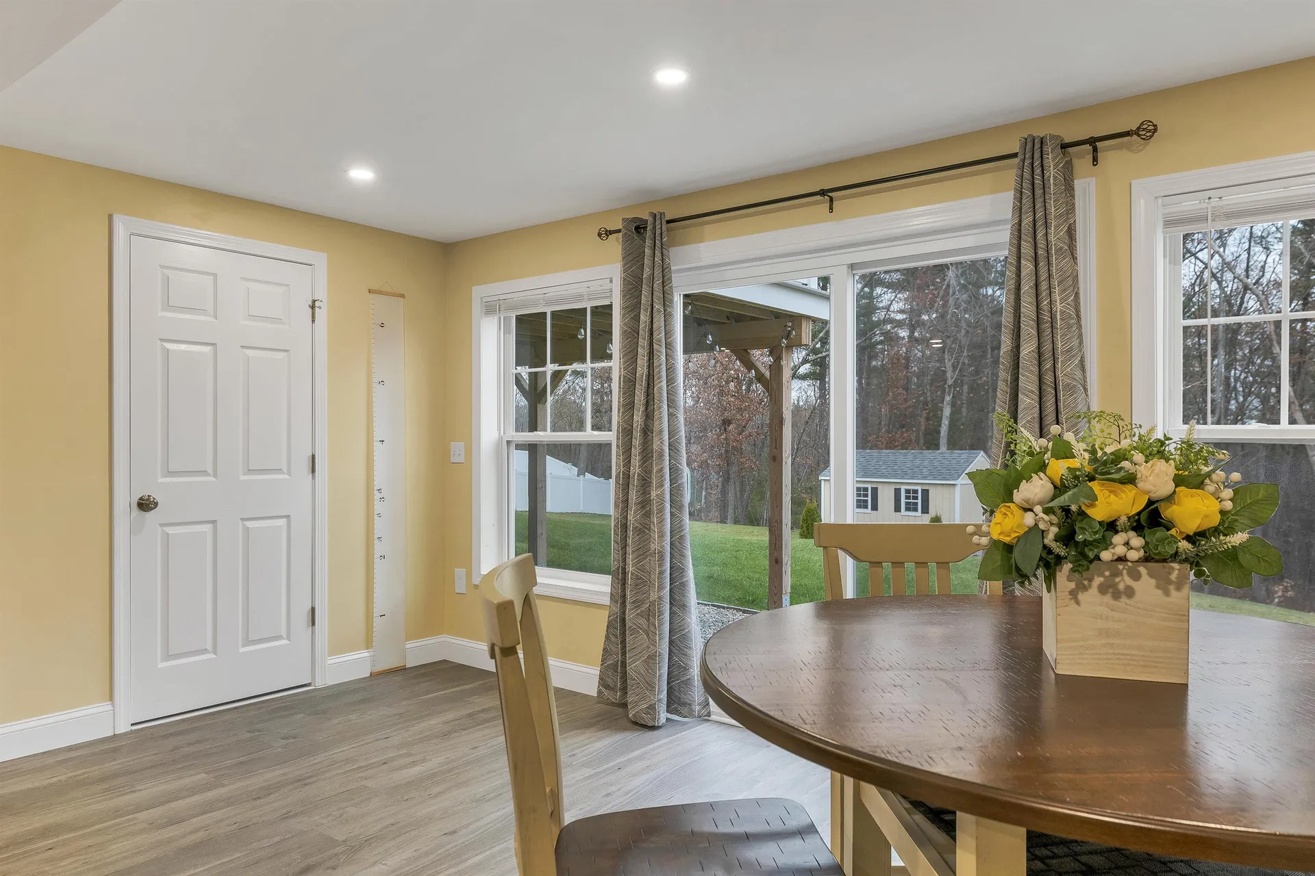 158 Standish Lane Hudson NH 03051