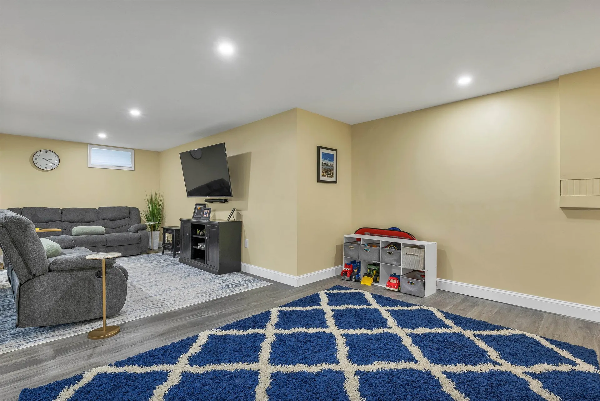 158 Standish Lane Hudson NH 03051