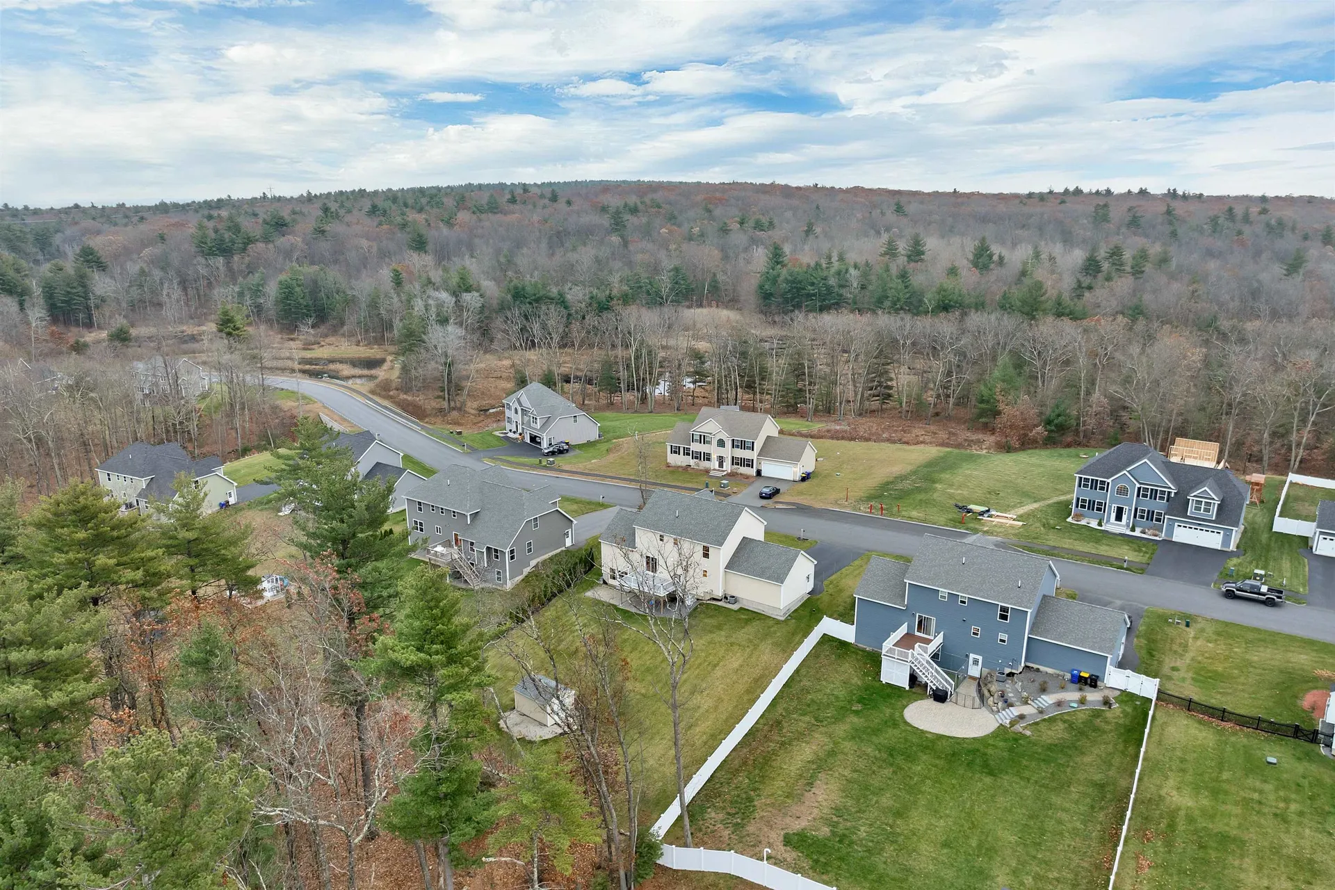 158 Standish Lane Hudson NH 03051