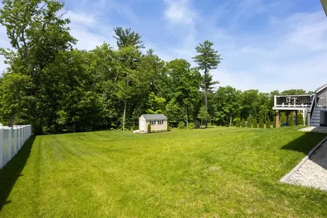 158 Standish Lane Hudson NH 03051