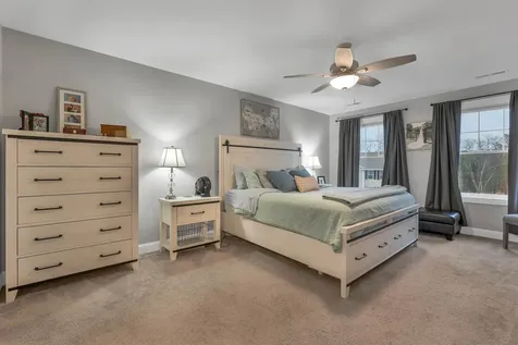 158 Standish Lane Hudson NH 03051