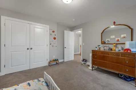 158 Standish Lane Hudson NH 03051