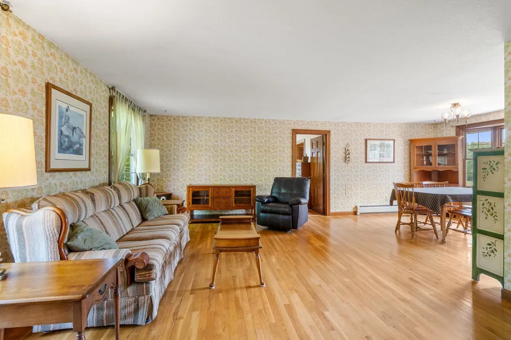 757 Hooksett Road Auburn NH 03032