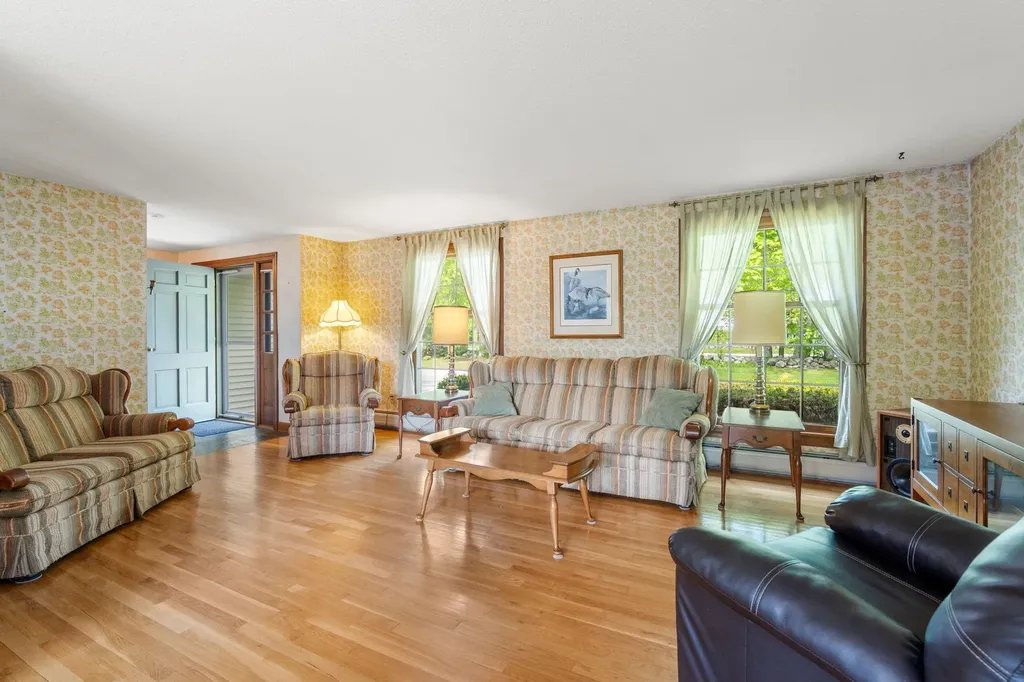757 Hooksett Road Auburn NH 03032