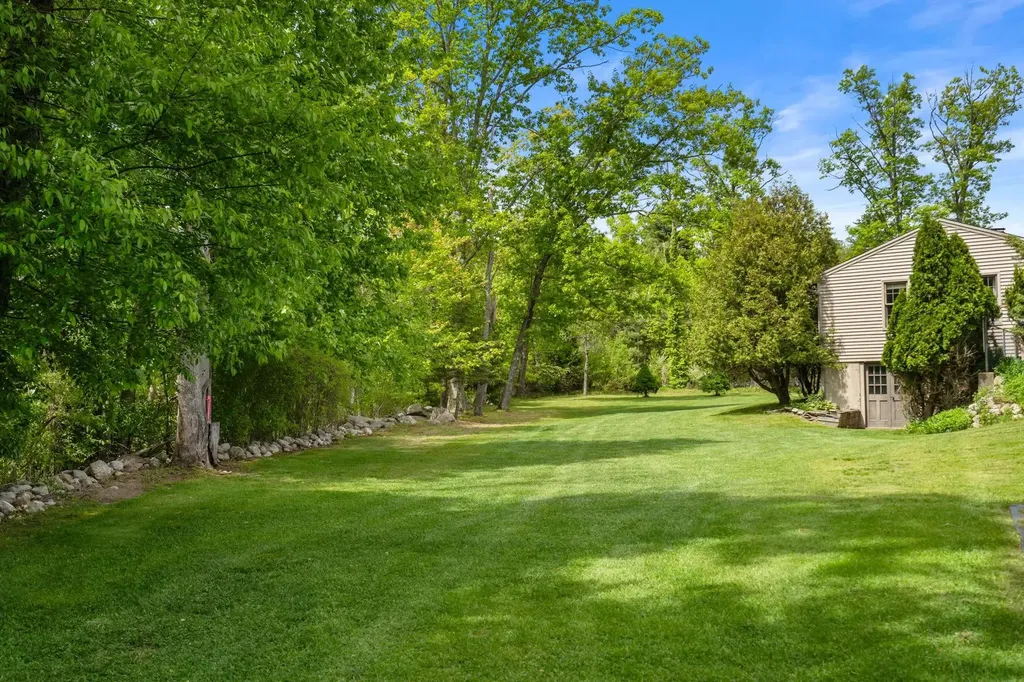 757 Hooksett Road Auburn NH 03032