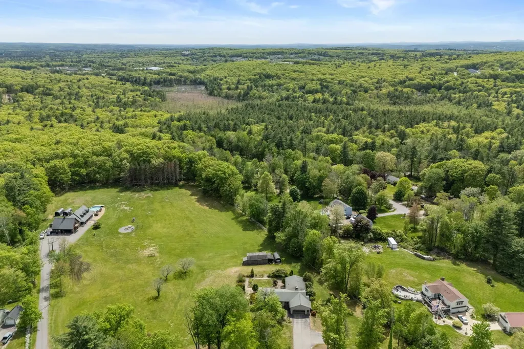 757 Hooksett Road Auburn NH 03032