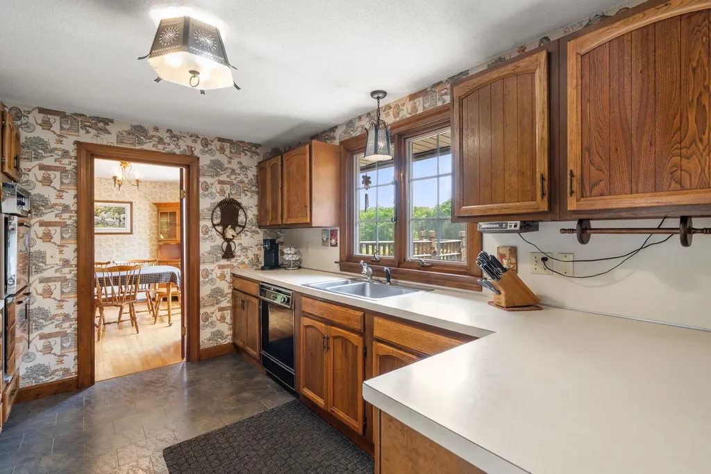 757 Hooksett Road Auburn NH 03032