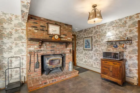 757 Hooksett Road Auburn NH 03032
