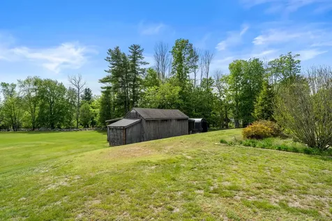757 Hooksett Road Auburn NH 03032