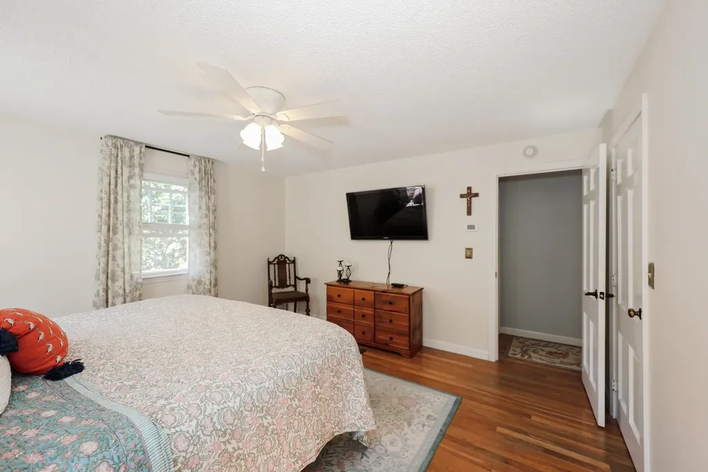 344 Coral Avenue Manchester NH 03104