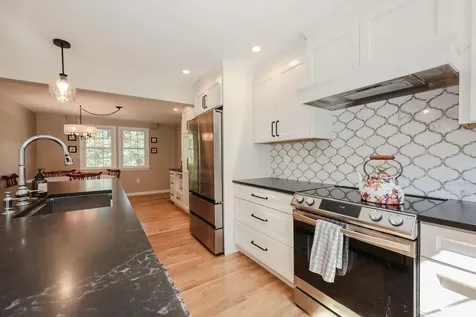 344 Coral Avenue Manchester NH 03104