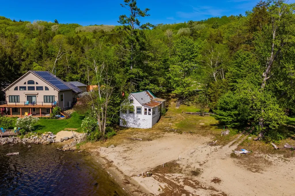 416 Shaker Boulevard Enfield NH 03748