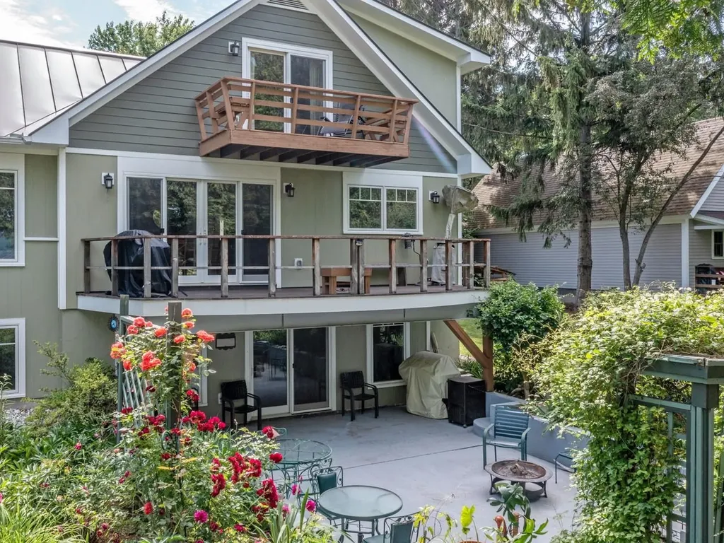 1088 Tri-town Road Addison VT 05491