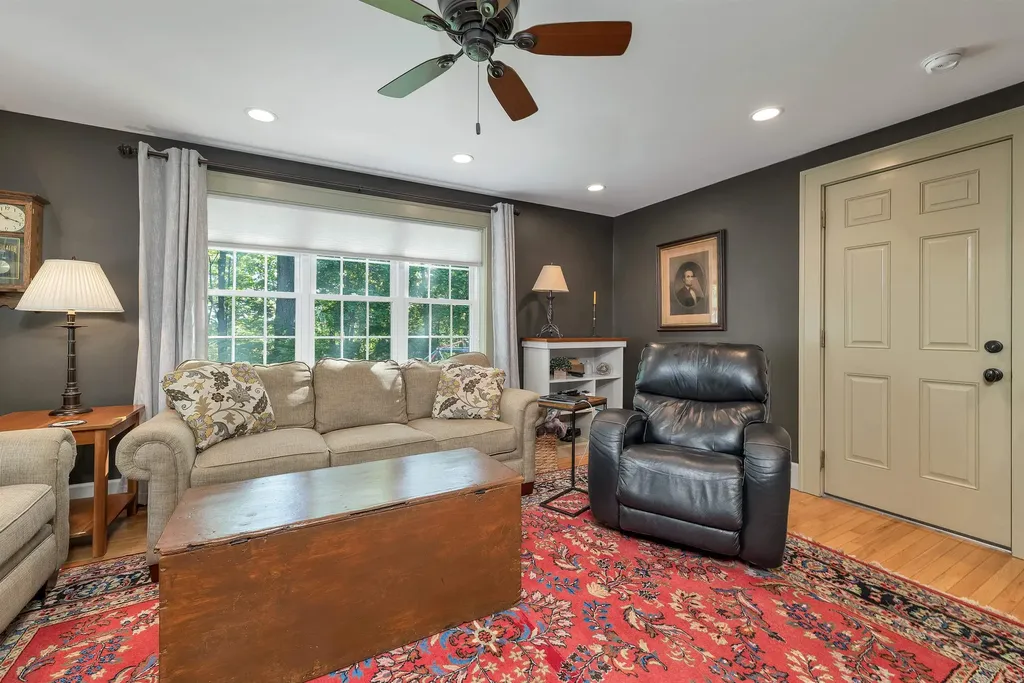 2 Glendale Road Concord NH 03301