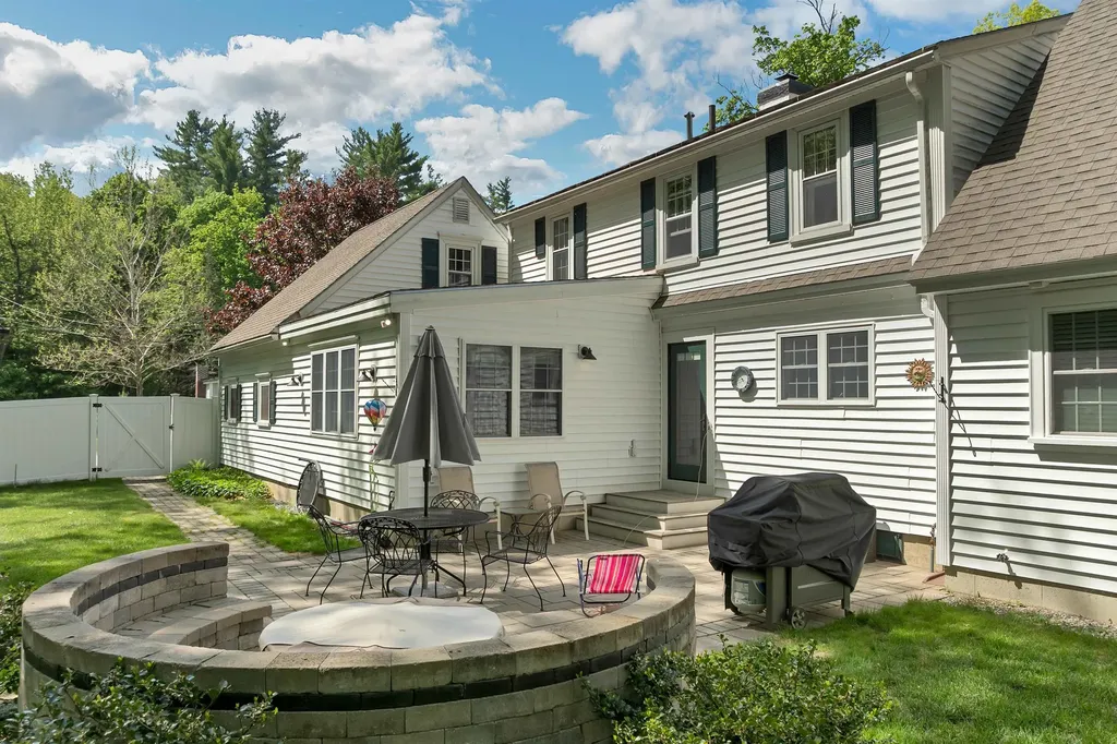2 Glendale Road Concord NH 03301