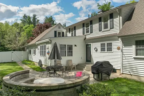2 Glendale Road Concord NH 03301