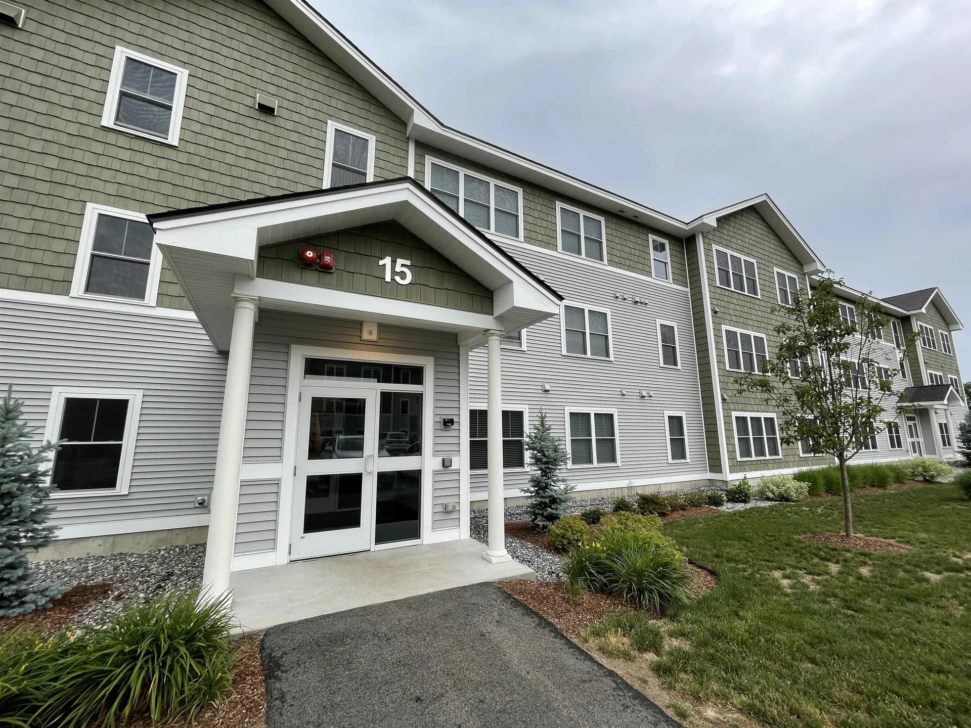 Milford NH, 15 East Ridge Drive, Unit 105