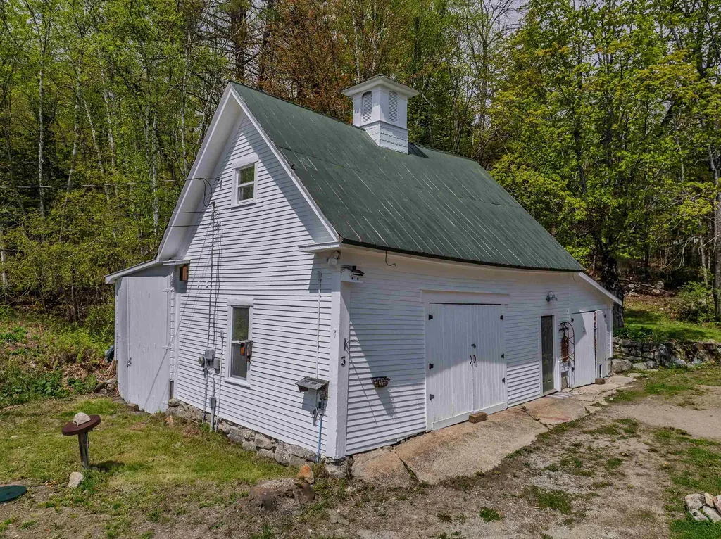3 Plaisted Road Campton NH 03223