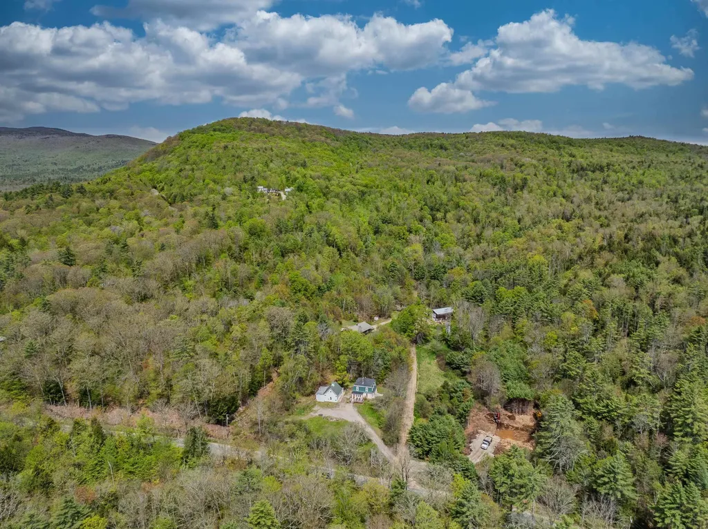 3 Plaisted Road Campton NH 03223