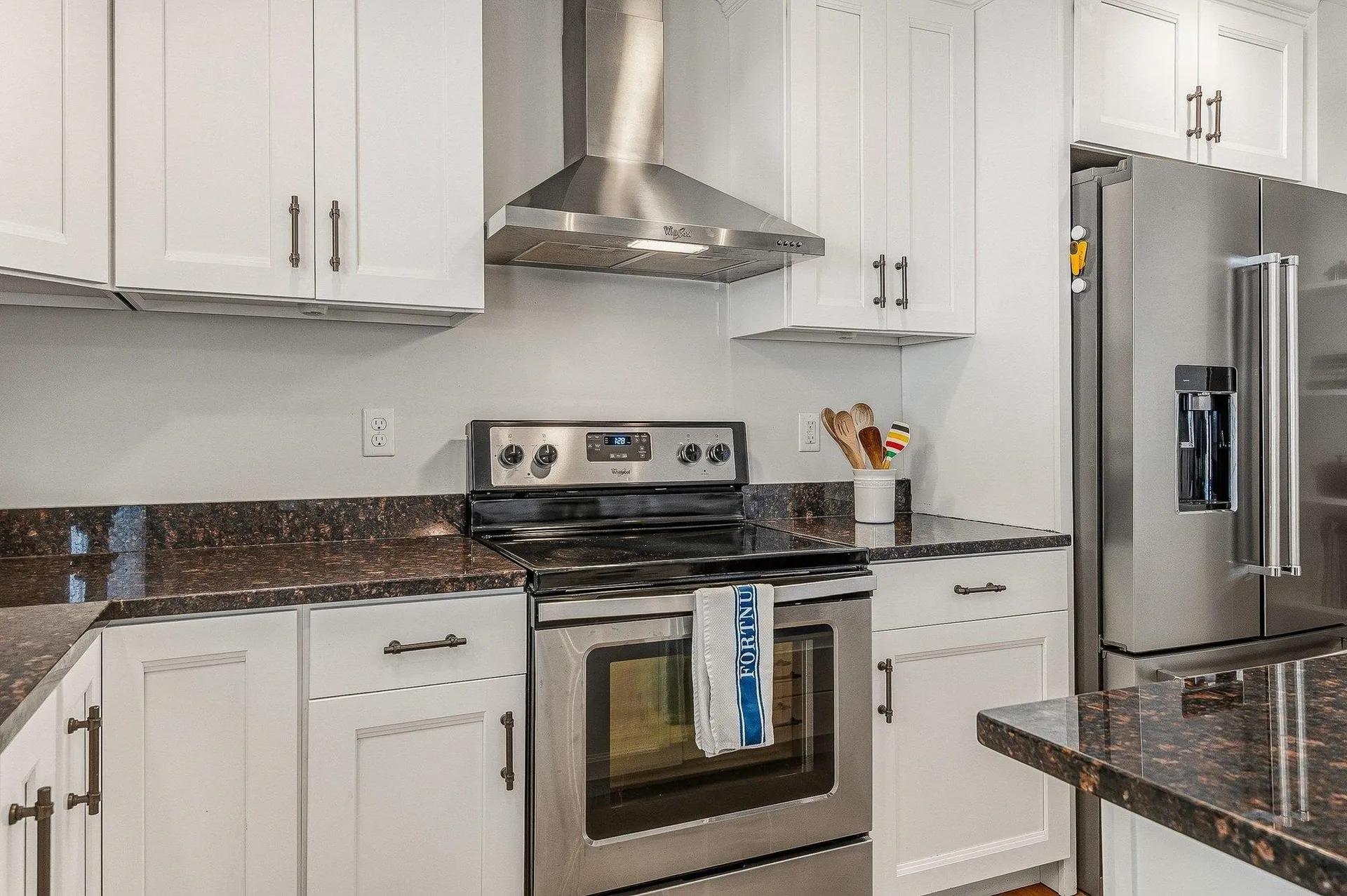 28 Laurel Court Portsmouth NH 03801
