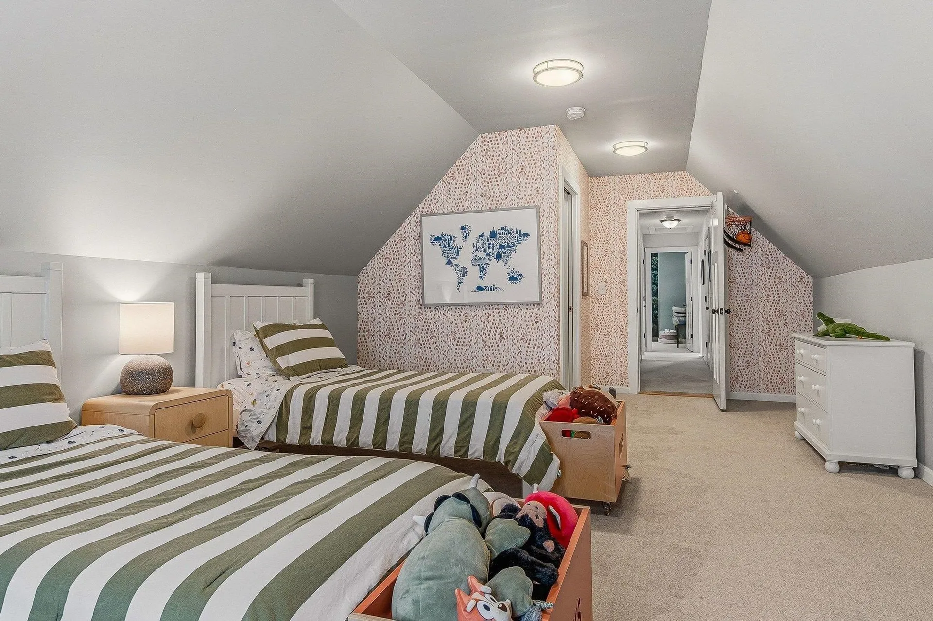 28 Laurel Court Portsmouth NH 03801