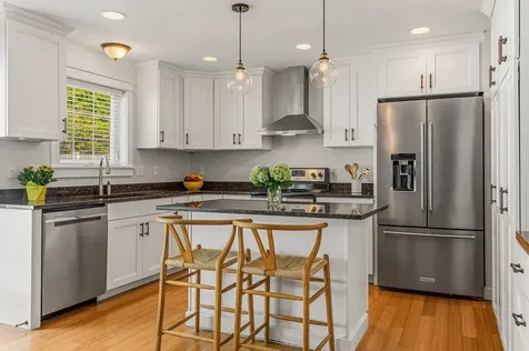 28 Laurel Court Portsmouth NH 03801