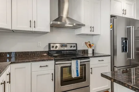 28 Laurel Court Portsmouth NH 03801