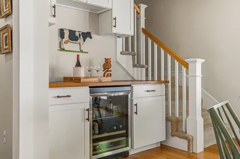 28 Laurel Court Portsmouth NH 03801