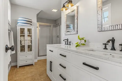 28 Laurel Court Portsmouth NH 03801