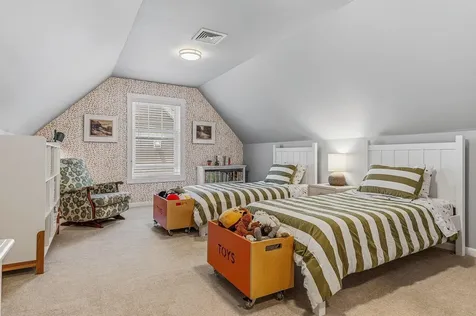 28 Laurel Court Portsmouth NH 03801