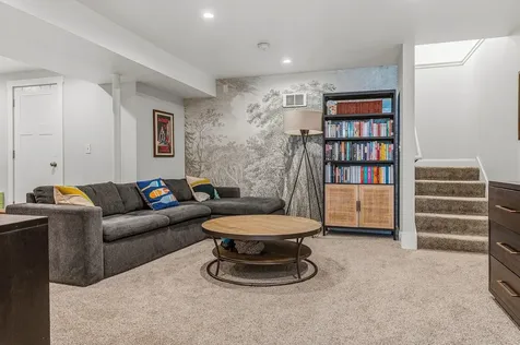 28 Laurel Court Portsmouth NH 03801