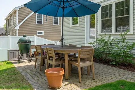 28 Laurel Court Portsmouth NH 03801