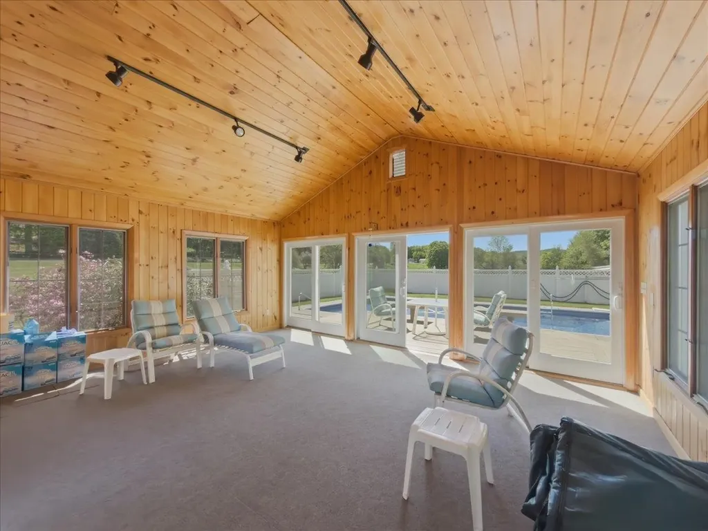 53 Rollin Irish Road Milton VT 05468