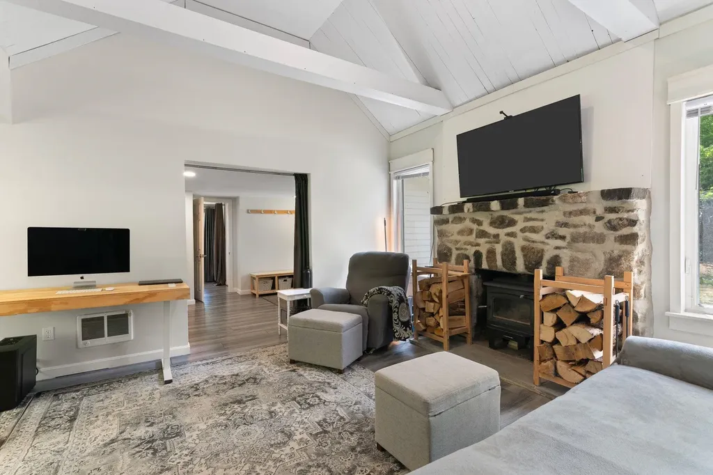 1644 Upper Dummerston Road Brattleboro VT 05301