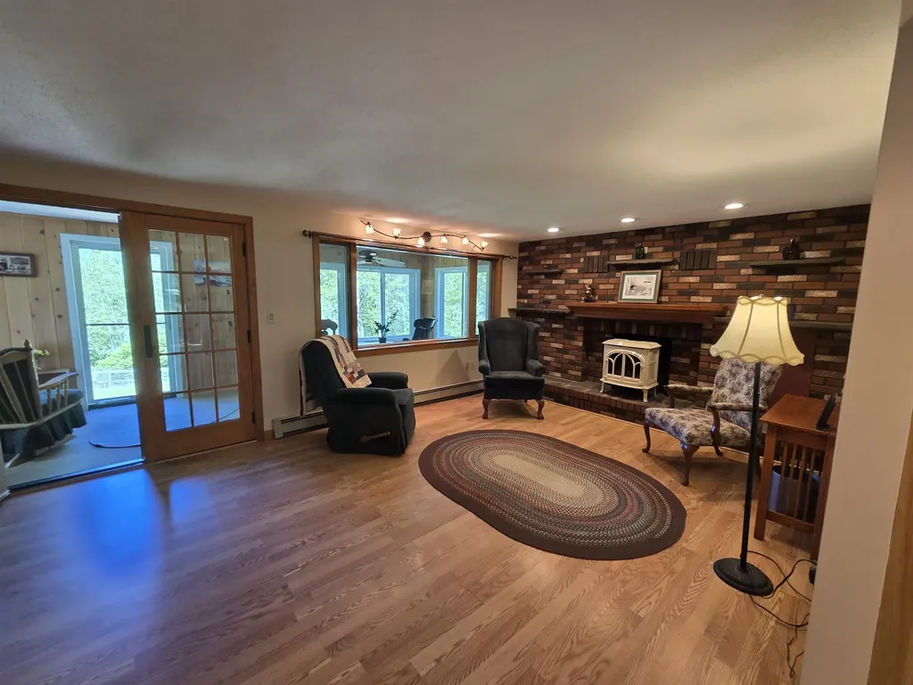 17 Kolbe Lane Enfield NH 03748