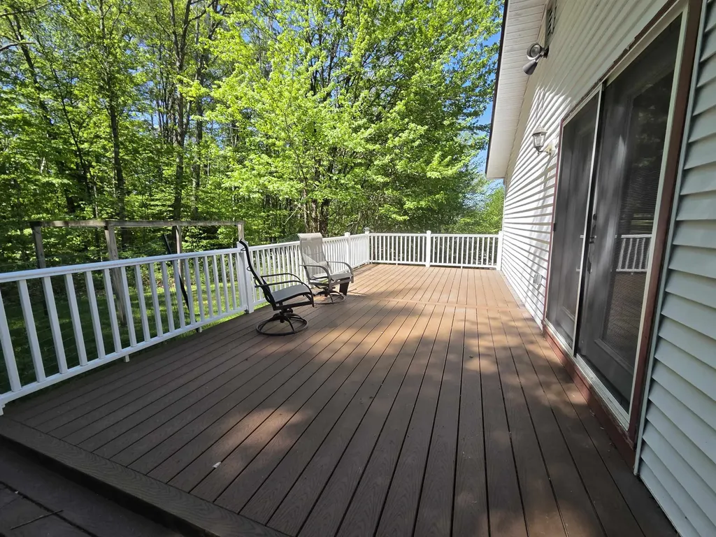 17 Kolbe Lane Enfield NH 03748